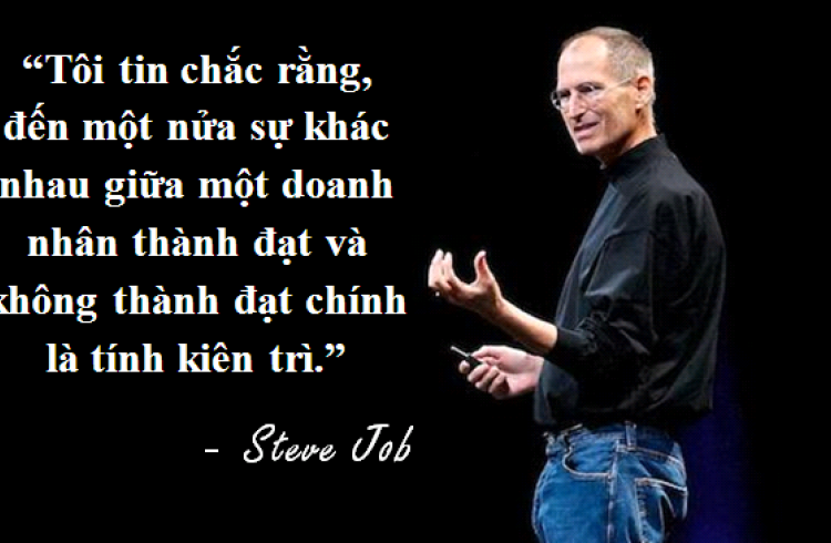 Luôn phải kiên định với chiến thuật và mục tiêu ban đầu Muốn thành công, bạn cần có kế hoạch, phải phân tích kỹ càng, phải đo lường được rủi ro chứ không phải “chạy” theo đám đông. Điều này không có nghĩa là bạn đang cố thể hiện mình thông minh và sáng suốt hơn đám đông đang “cuồng loạn” ngoài kia, mà chỉ thể hiện rằng bạn hiểu mình đang làm gì và bạn tin tưởng vào kế hoạch mình đặt ra ban đầu.