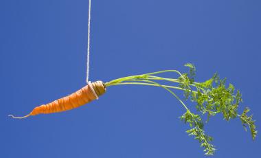 Chiến thuật 'Mồi và chuyển đổi' (Bait and Switch) trong bán hàng là gì?