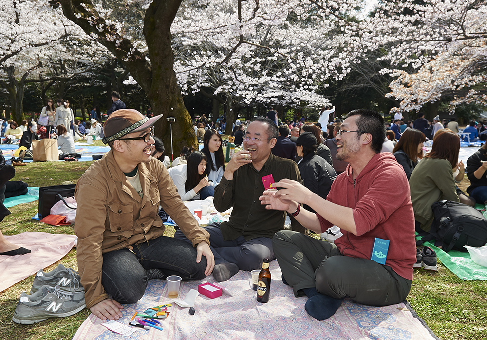 Phong cách làm việc của người Nhật Bản – Ăn uống sau giờ làm