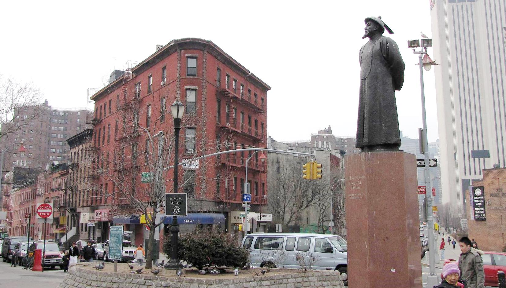 Tượng đài của ông ở thành phố New York, Hoa Kỳ